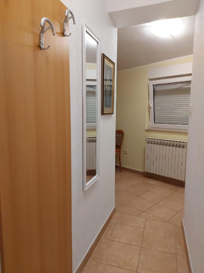 Apartman Luka Jadrtovac Экстерьер фото