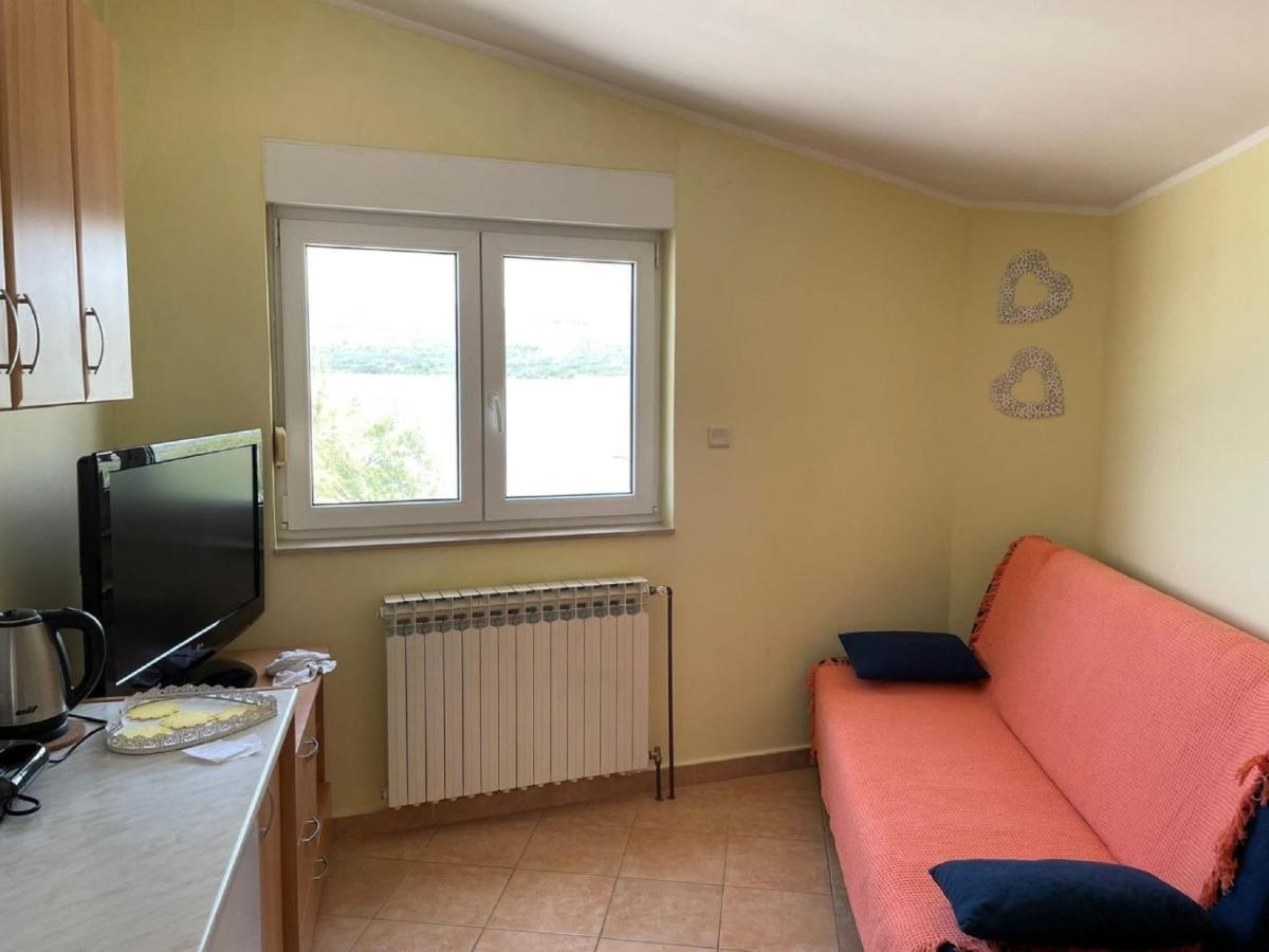 Apartman Luka Jadrtovac Экстерьер фото