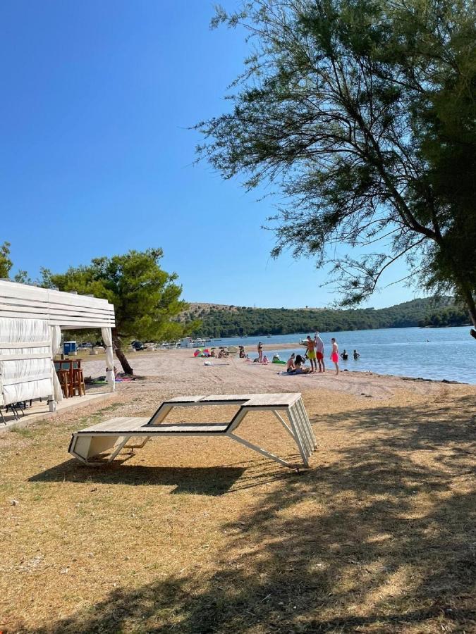 Apartman Luka Jadrtovac Экстерьер фото