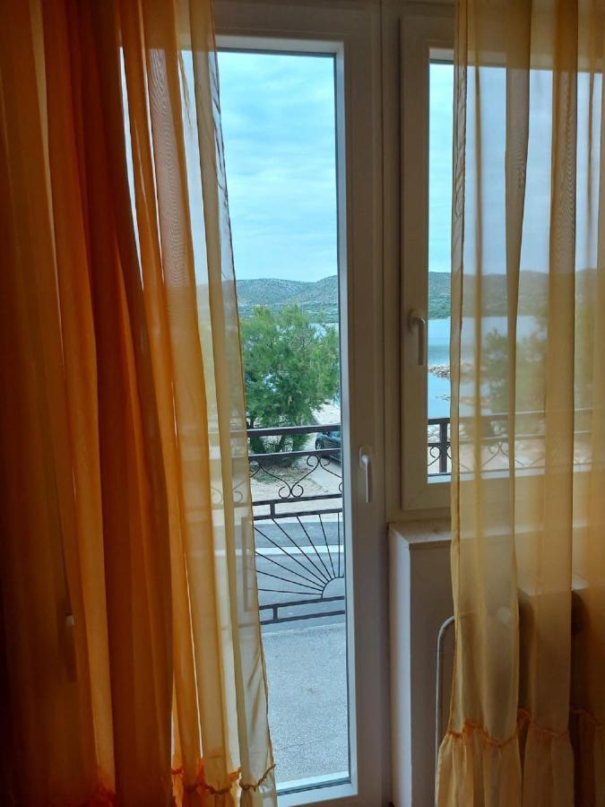 Apartman Luka Jadrtovac Экстерьер фото