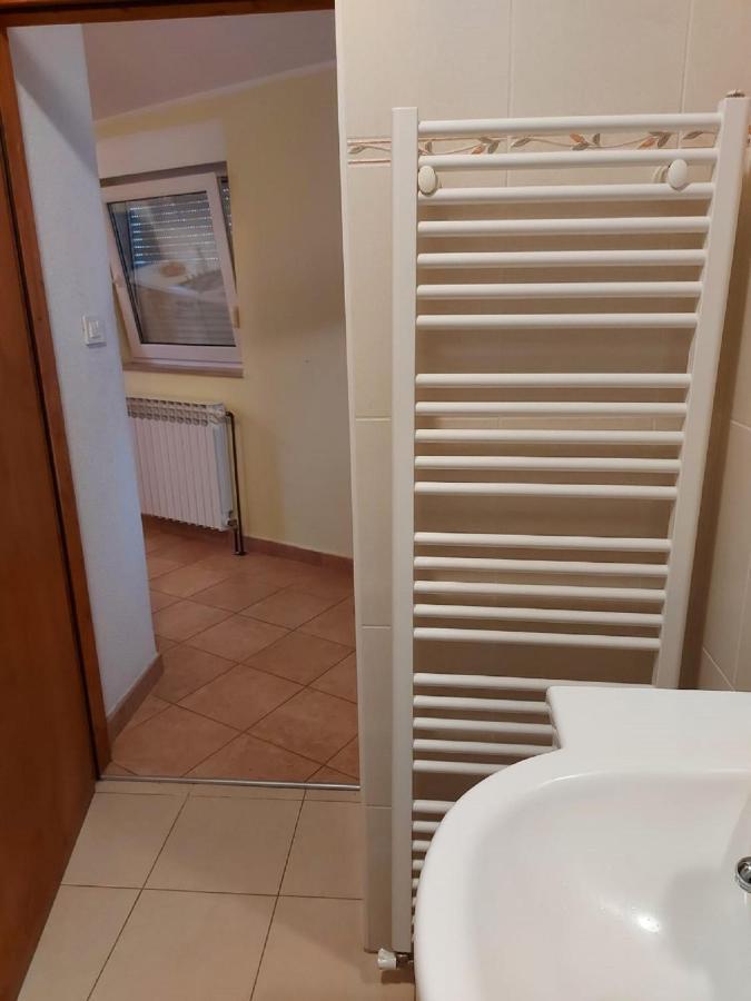 Apartman Luka Jadrtovac Экстерьер фото